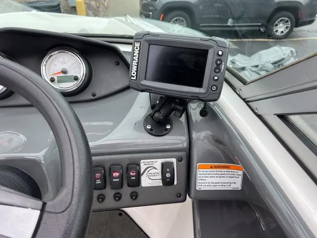 Slide: The Image of Yamaha SX190 2017 - 13