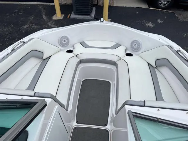 Slide: The Image of Yamaha SX190 2017 - 18