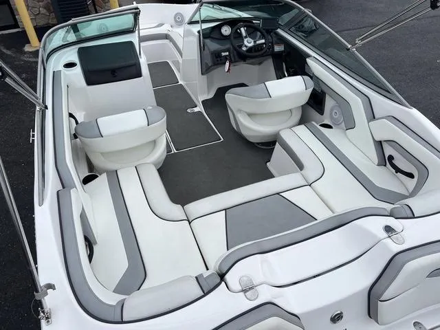 Slide: The Image of Yamaha SX190 2017 - 5