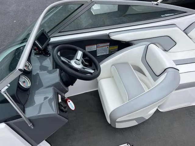 Slide: The Image of Yamaha SX190 2017 - 9