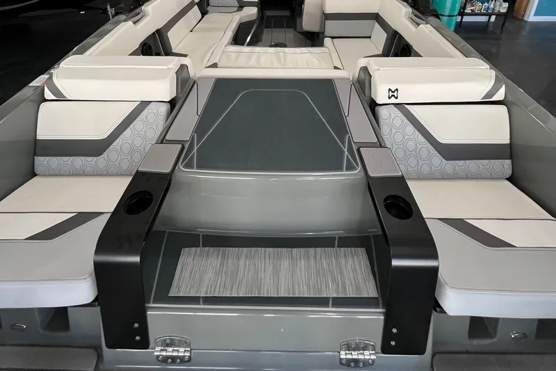 Slide: The Image of 2023 Heyday H22 boat interior with spacious seating and modern design. - 6