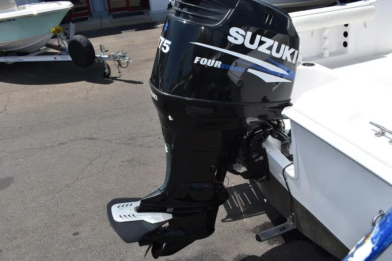 Slide: The Image of 2006 Pro-Line 21 Sport Center Console with Suzuki 175 Four-Stroke outboard motor. - 10