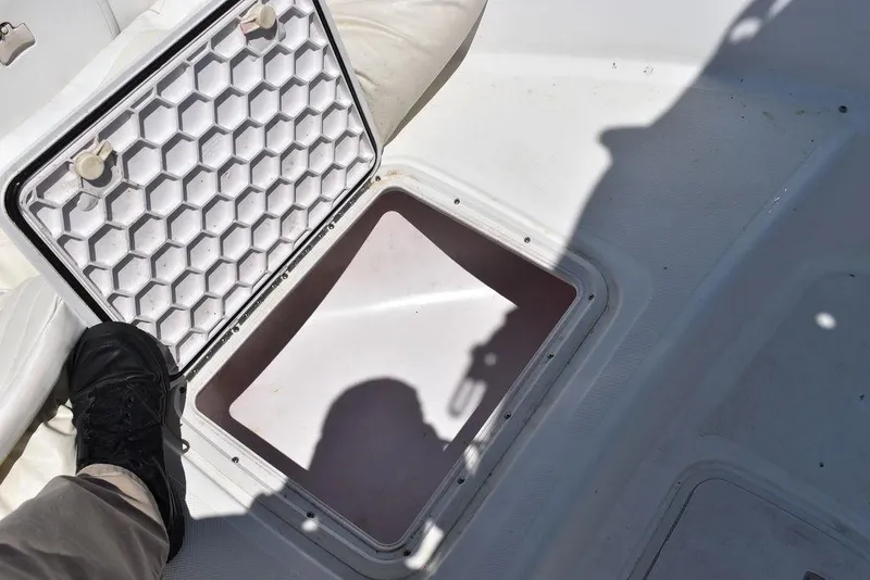 Slide: The Image of Pro-Line 21 Sport Center Console 2006 - 52