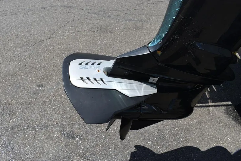 Slide: The Image of Pro-Line 21 Sport Center Console 2006 - 57