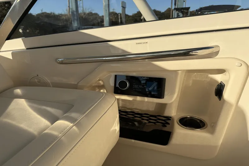 Slide: The Image of Grady-White Freedom 307 2025 - 6