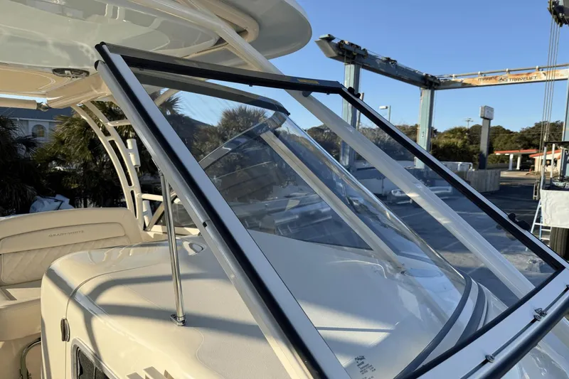 Slide: The Image of Grady-White Freedom 307 2025 - 7