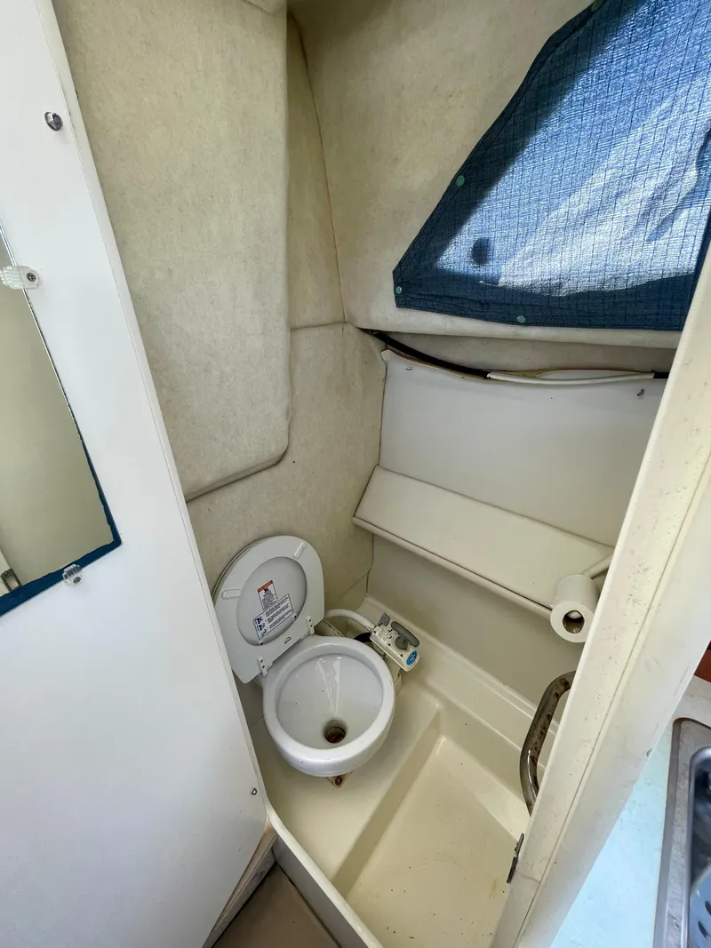 Slide: The Image of Bayliner 242 Classic 2005 - 12