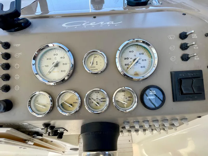 Slide: The Image of Bayliner 242 Classic 2005 - 8