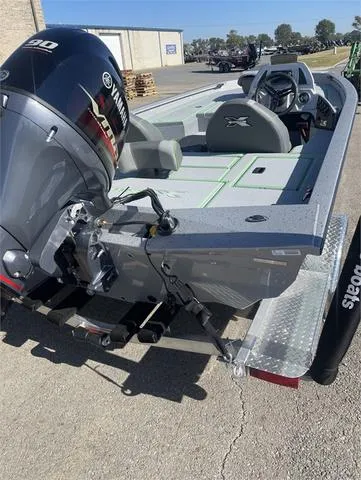 Slide: The Image of Xpress H17 W/Yamaha 90HP "SHO" 2024 - 7