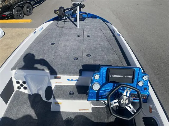 Slide: The Image of Bass Cat Pantera Classic W/Mercury 200 Pro Xs 2024 - 11