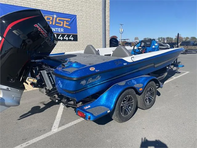 Slide: The Image of Bass Cat Pantera Classic W/Mercury 200 Pro Xs 2024 - 4