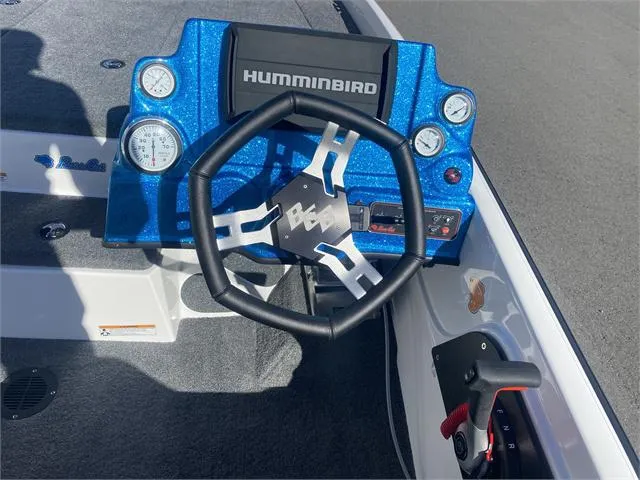 Slide: The Image of Bass Cat Pantera Classic W/Mercury 200 Pro Xs 2024 - 8