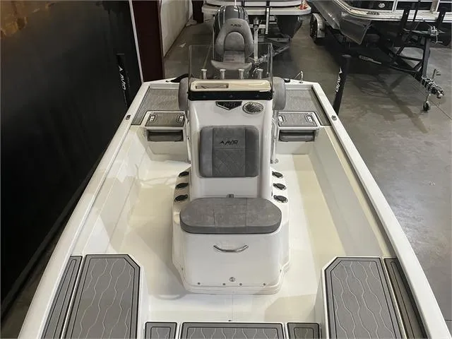 Slide: The Image of Avid 21FSX W/Yamaha 150 2024 - 6