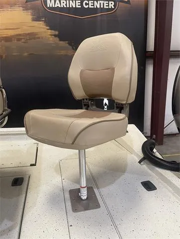 Slide: The Image of 2024 Xpress H22B boat with Yamaha 175 SHO, beige captain's chair. - 13