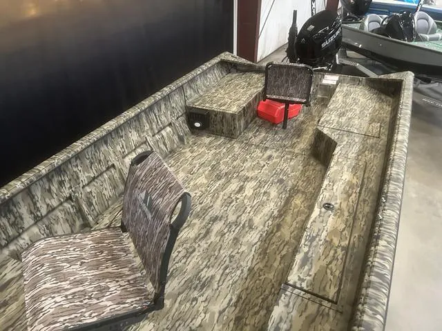 Slide: The Image of SeaArk 2072SLD W/Suzuki 90 2024 - 8