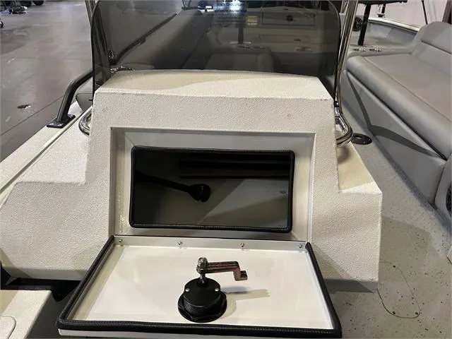 Slide: The Image of SeaArk 2472 Big Easy W/Suzuki 250 2024 - 16