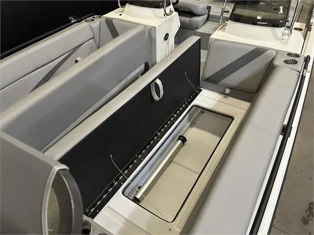 Slide: The Image of SeaArk 2472 Big Easy W/Suzuki 250 2024 - 22