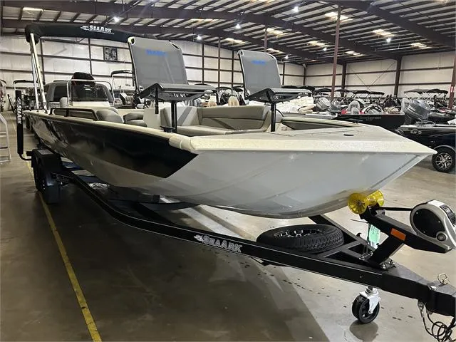 Slide: The Image of SeaArk 2472 Big Easy W/Suzuki 250 2024 - 4