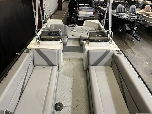 Slide: The Image of SeaArk 2472 Big Easy W/Suzuki 250 2024 - 9