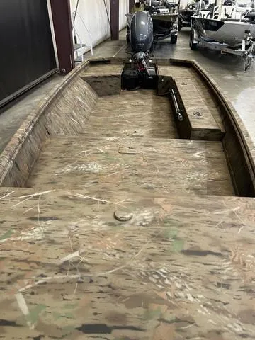 Slide: The Image of G3 15 DK W/Yamaha 40HP 2025 - 8