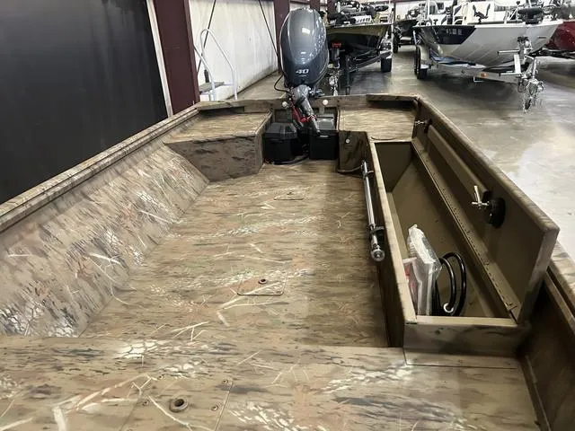 Slide: The Image of G3 15 DK W/Yamaha 40HP 2025 - 9