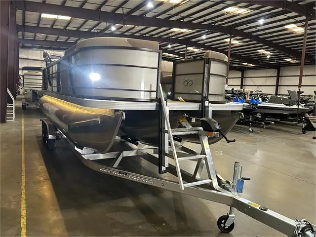 Slide: The Image of 2024 Veranda VR22RFL pontoon boat with Yamaha 150 in a warehouse. - 17