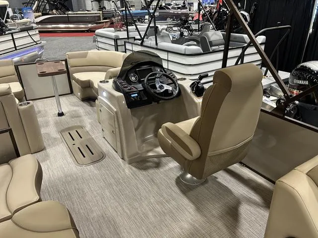 Slide: The Image of 2024 Veranda VR22RFL pontoon boat with Yamaha 150 engine in showroom. - 5
