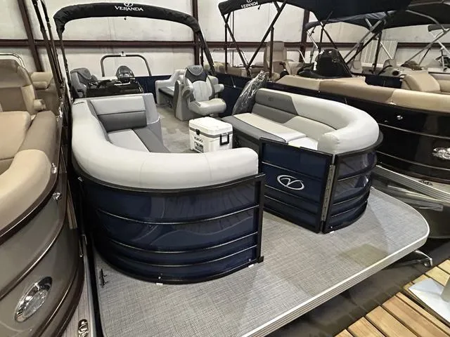 Slide: The Image of Veranda VISTA View 22RC W/Yamaha 150 2024 - 2