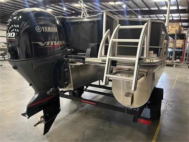 Slide: The Image of Top view of 2024 SunCatcher 20F pontoon boat with Yamaha 90 SHO engine. - 15