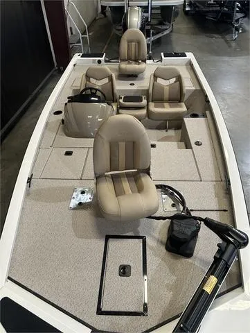 Slide: The Image of 2024 G3 Sportsman 1710 PFX with Yamaha 90 SHO, beige interior, fishing boat. - 6
