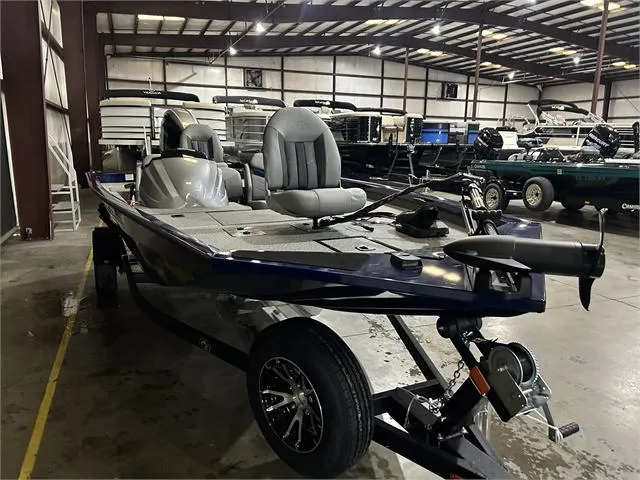 Slide: The Image of G3 Sportsman 1710 PFX W/Yamaha 90 HP "SHO" 2024 - 3