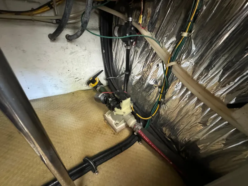 Slide: The Image of Larson 330 2004 - 58