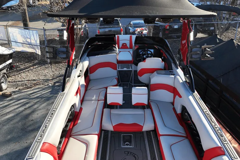 Slide: The Image of Centurion Ri257 2018 - 14