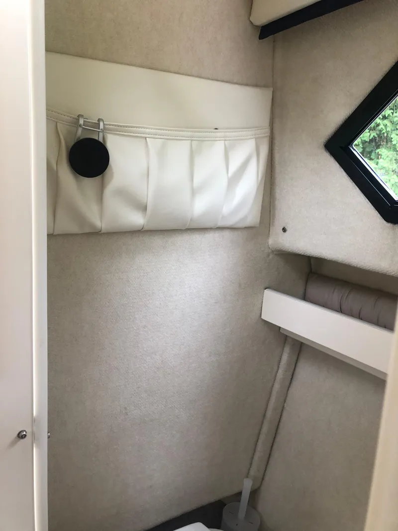 Slide: The Image of Bayliner 2452 Ciera Express 1997 - 58