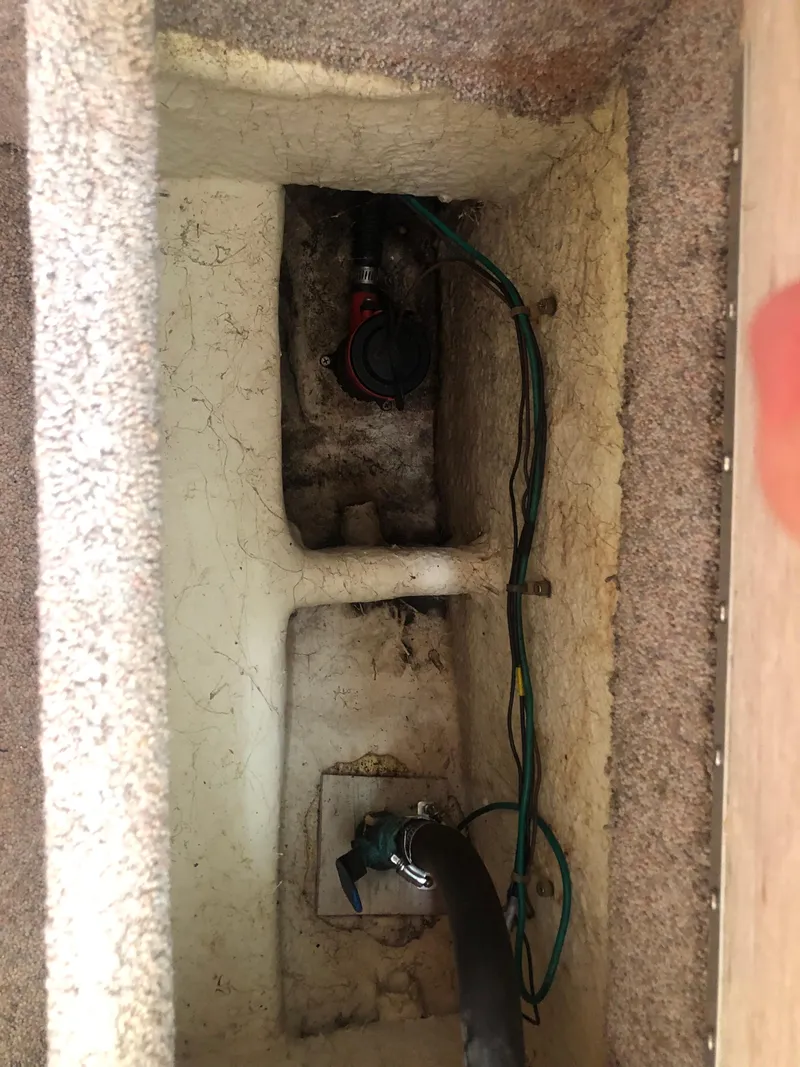 Slide: The Image of Bayliner 2452 Ciera Express 1997 - 60