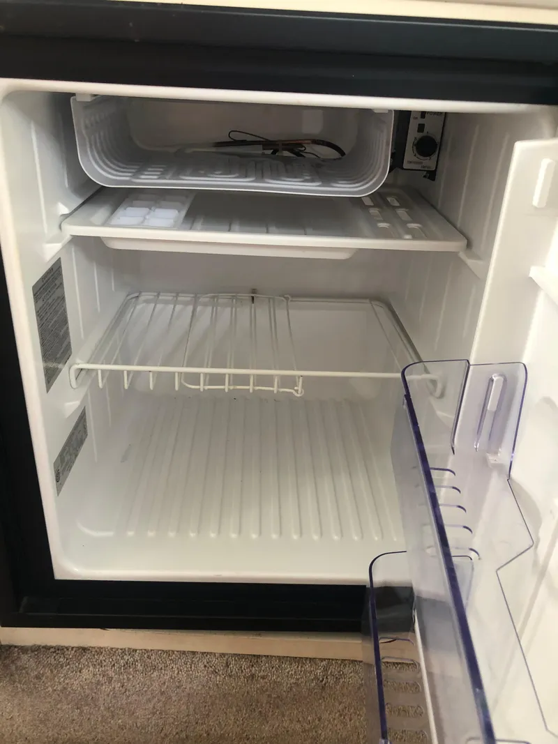 Slide: The Image of Bayliner Ciera 2452 Express 1997 - 52