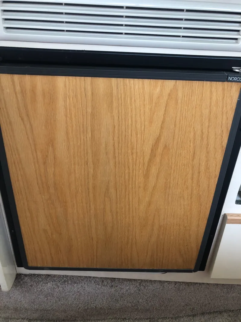 Slide: The Image of Bayliner Ciera 2452 Express 1997 - 53