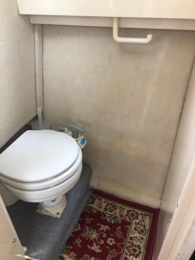 Slide: The Image of Bayliner Ciera 2452 Express 1997 - 56