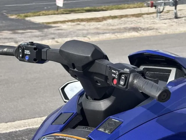 Slide: The Image of Yamaha GP SVHO-RACING BLUE 2024 - 8