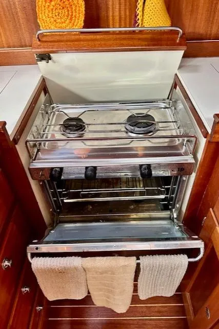 Slide: The Image of Compact kitchen stove and oven in 2002 Vilm 116 boat interior. - 21