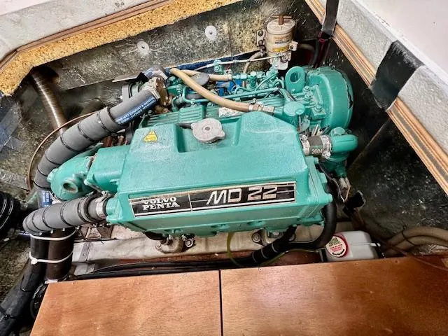 Slide: The Image of Volvo Penta MD22 engine in a 2002 Vilm 116 boat. - 35
