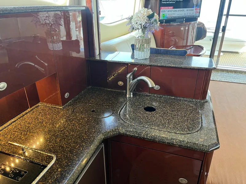 Slide: The Image of Sea Ray 52 Sedan Bridge 2007 - 55