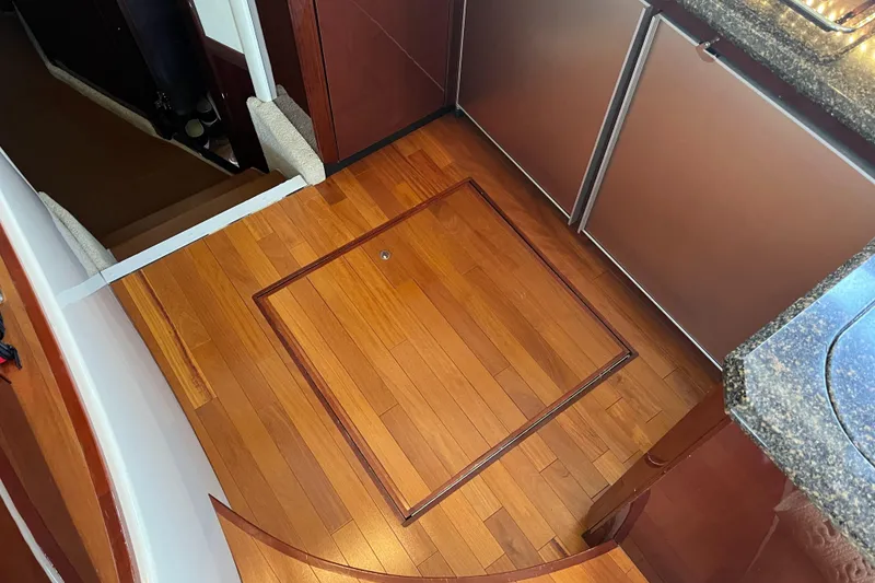 Slide: The Image of Sea Ray 52 Sedan Bridge 2007 - 57