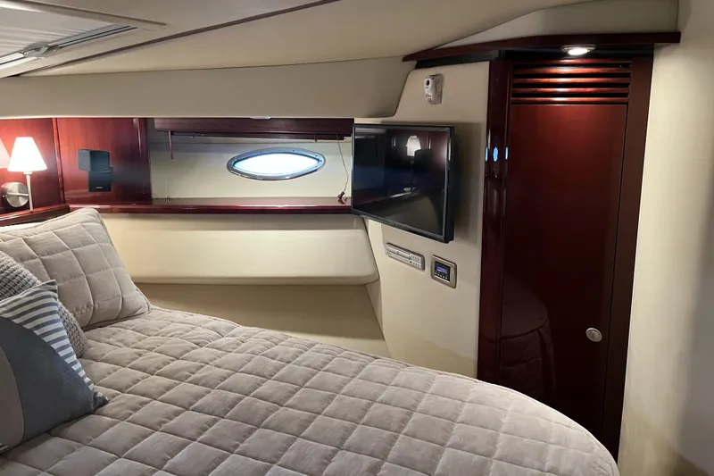 Slide: The Image of Sea Ray 52 Sedan Bridge 2007 - 65