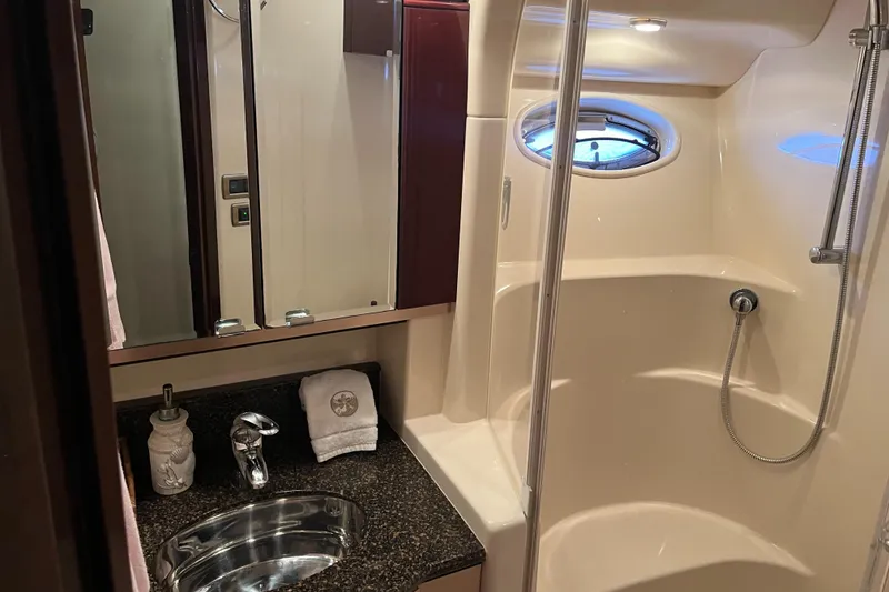 Slide: The Image of Sea Ray 52 Sedan Bridge 2007 - 66