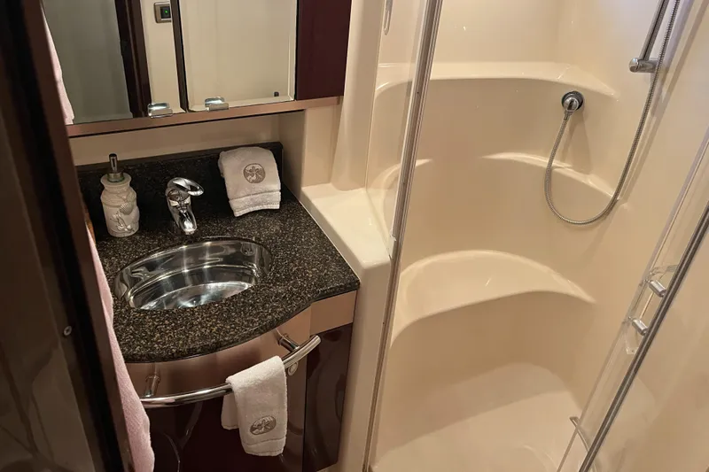 Slide: The Image of Sea Ray 52 Sedan Bridge 2007 - 70