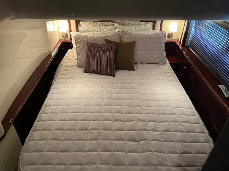 Slide: The Image of Sea Ray 52 Sedan Bridge 2007 - 73