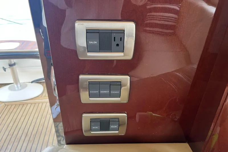 Slide: The Image of Sea Ray 52 Sedan Bridge 2007 - 81