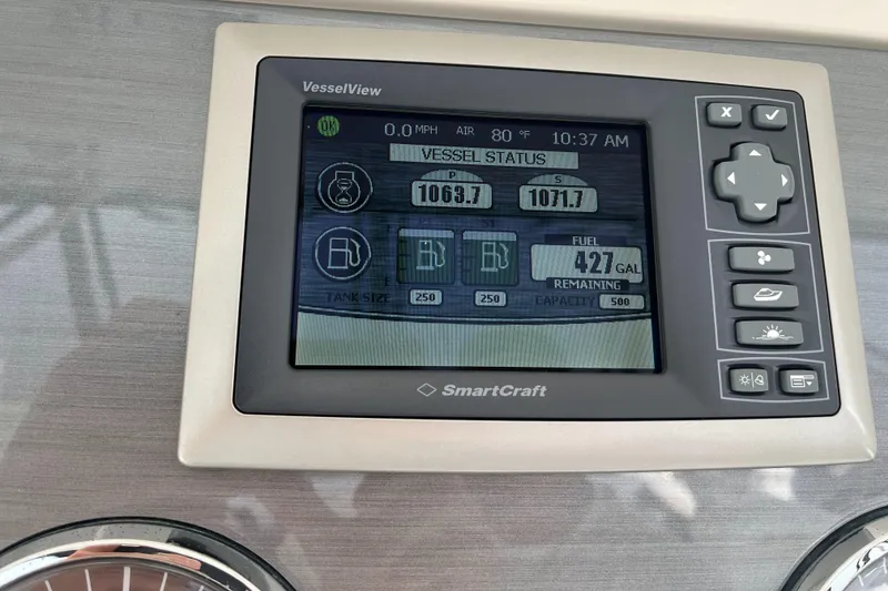 Slide: The Image of Sea Ray 52 Sedan Bridge 2007 - 82