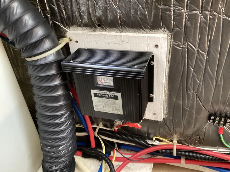 Slide: The Image of Electrical system inside a 2004 Bayliner 2655 Ciera boat. - 17
